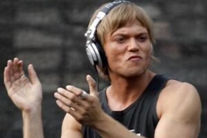 Figlio di Vasco Rossi condannato per omissione di soccorso: “Decisione assurda, pago perché mio padre è famoso”