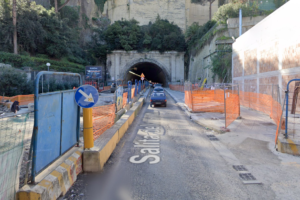 Chiusura Galleria Quattro Giornate, napoletani infuriati: “E’ l’ultimo regalo di de Magistris” Chiusura Galleria Quattro Giornate, napoletani infuriati: “E’ l’ultimo regalo di de Magistris”