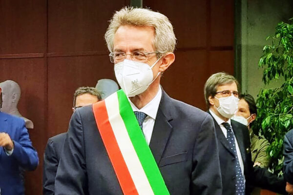 Napoli, Manfredi presenta la Giunta: i nomi di tutti gli assessori