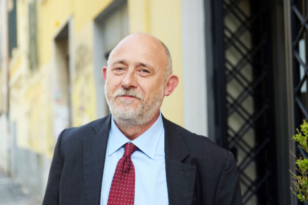 “A Napoli il 40% dei cittadini è escluso dal benessere”, intervista a Marco Rossi-Doria