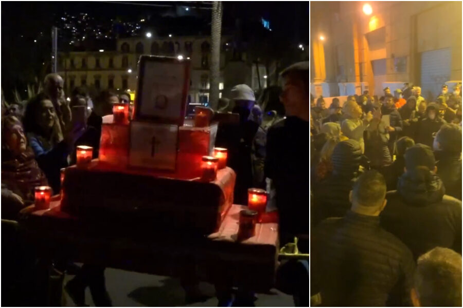 No green pass, veglia funebre per la ‘morte della costituzione’: in circa 200 in corteo sotto la Regione