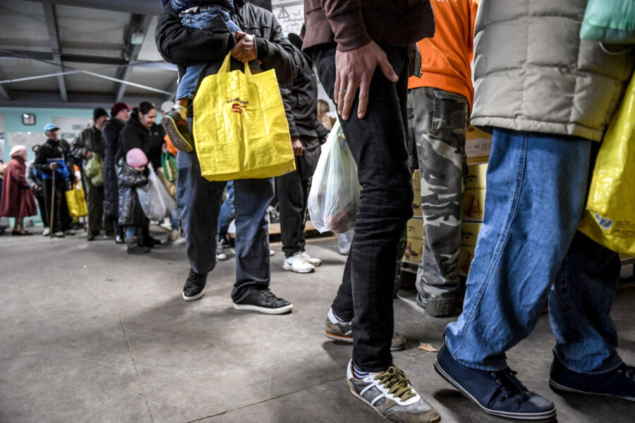 I nuovi poveri un esercito invisibile alla politica