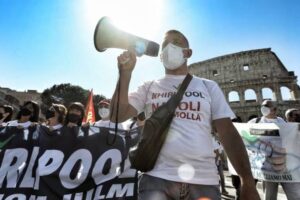 Whirlpool, i sindacati al governo: “Basta chiacchiere” Whirlpool, i sindacati al governo: “Basta chiacchiere”