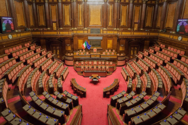 Legge elettorale, i partiti guardano i sondaggi e pensano solo ai propri interessi