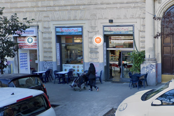 Tragedia in un kebab a Roma, uomo muore dopo un pugno in faccia: “Era ubriaco e molestava i clienti”