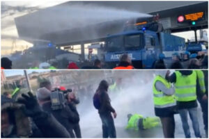 Idranti al porto di Trieste, la polizia ai manifestanti no green pass: “Non vogliamo vi facciate del male”