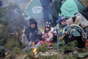 Bielorussia, stop ai voli di sola andata per Minsk: la ‘black list’ per fermare il flusso di migranti