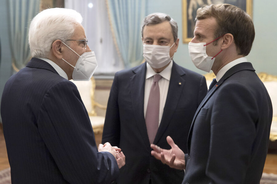 Germania indebolita, Draghi diventa il perno d’Europa e con Macron da una scossa