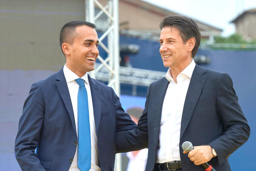 Conte sfida Di Maio e perde, il ministro degli Esteri pronto a defenestrare l’ex premier