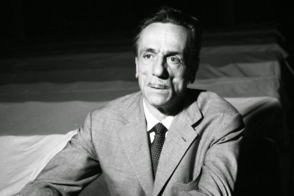 La lezione di Eduardo De Filippo sui ragazzi di Napoli ancora attuale dopo 40 anni La lezione di Eduardo De Filippo sui ragazzi di Napoli ancora attuale dopo 40 anni