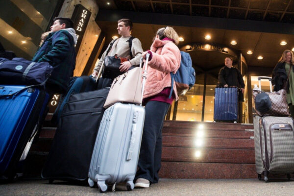 Covid che disdetta, alberghi in ginocchio a Roma: “Prenotazioni cancellate per il Natale, è la mazzata finale” Covid che disdetta, alberghi in ginocchio a Roma: “Prenotazioni cancellate per il Natale, è la mazzata finale”