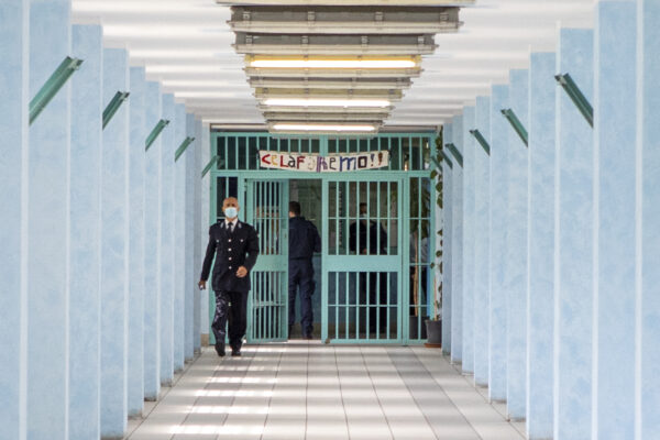 “Figlio mio non sono un mito”, il patto tra boss al 41bis e giudice: 14enne crescerà lontano