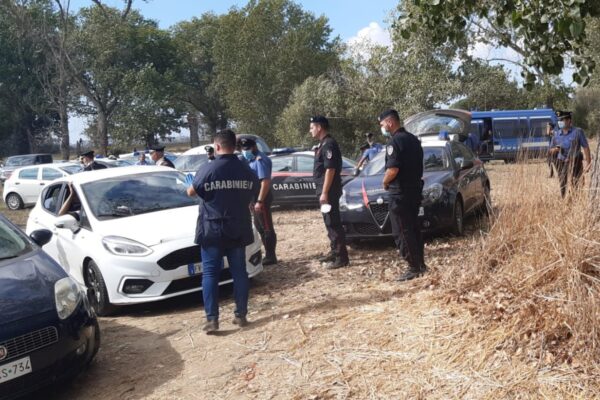 “Festeggiamo un compleanno”, ma è un rave party: 15 persone denunciate