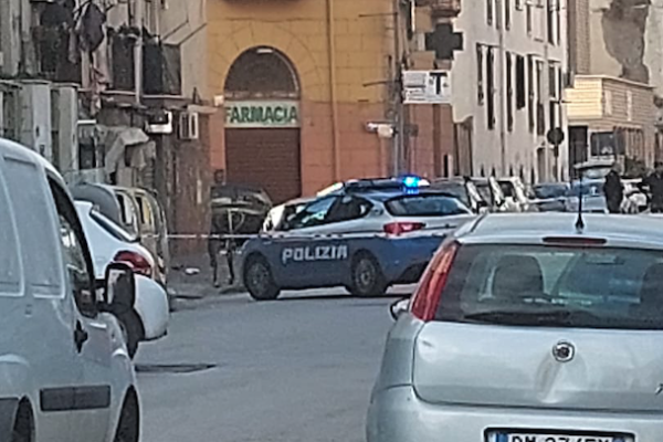 Agguato a Napoli, giovane colpito da 3 proiettili: “Ero in scooter”