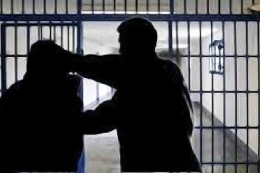 Muore in carcere ma nessuno se ne accorge: cadavere nascosto dal killer per due giorni sotto un lenzuolo