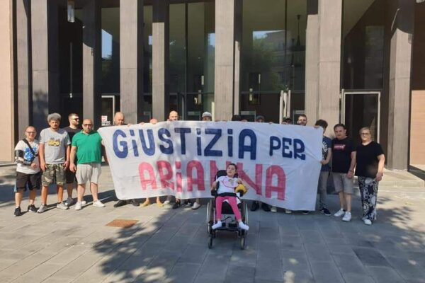 Arianna Manzo, dopo un anno di promesse De Luca annuncia il risarcimento: “Non accettiamo altri ritardi”