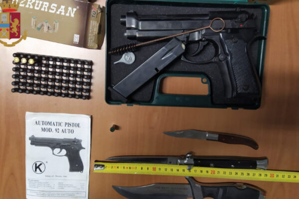 Roma, scoperto un laboratorio per modificare armi giocattolo: tre arresti