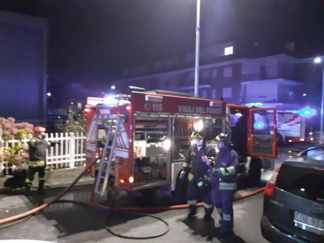 Scoppio in palazzina nel Torinese, un ferito è gravissimo