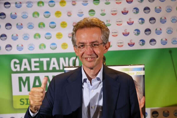 Foto Fabio Sasso/LaPresse
04/10/2021 – Napoli – ItaliaPoliticaElezioni Comunali 2021, il nuovo sindaco di Napoli Gaetano ManfrediNella foto: la conferenza stampa del nuovo sindaco di Napoli Prof. Gaetano Manfredi presso l’hotel Terminus di Piazza Garibaldi Photo  Fabio Sasso/LaPresse
04/10/2021 – Naples – ItalyPoliticsMunicipal Elections 2021, the new mayor of Naples Gaetano ManfrediIn the photo: the press conference