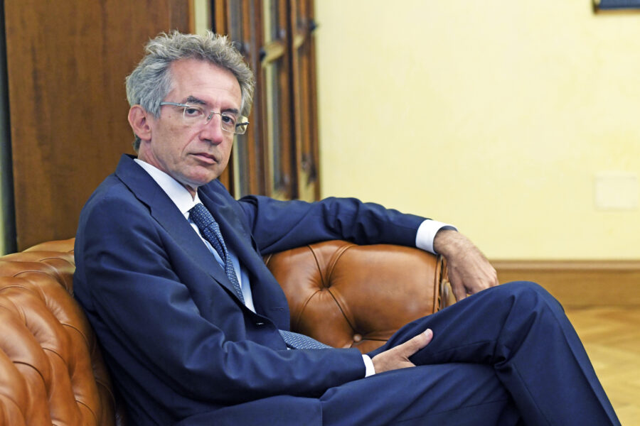 Manfredi sottotono, Napoli deve ripartire: ora serve energia per rilanciare la città