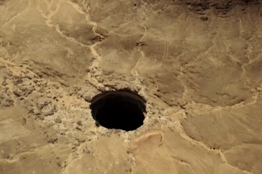 Il mistero del pozzo di Barhout, speleologi raggiungono il fondo del buco nel deserto dello Yemen