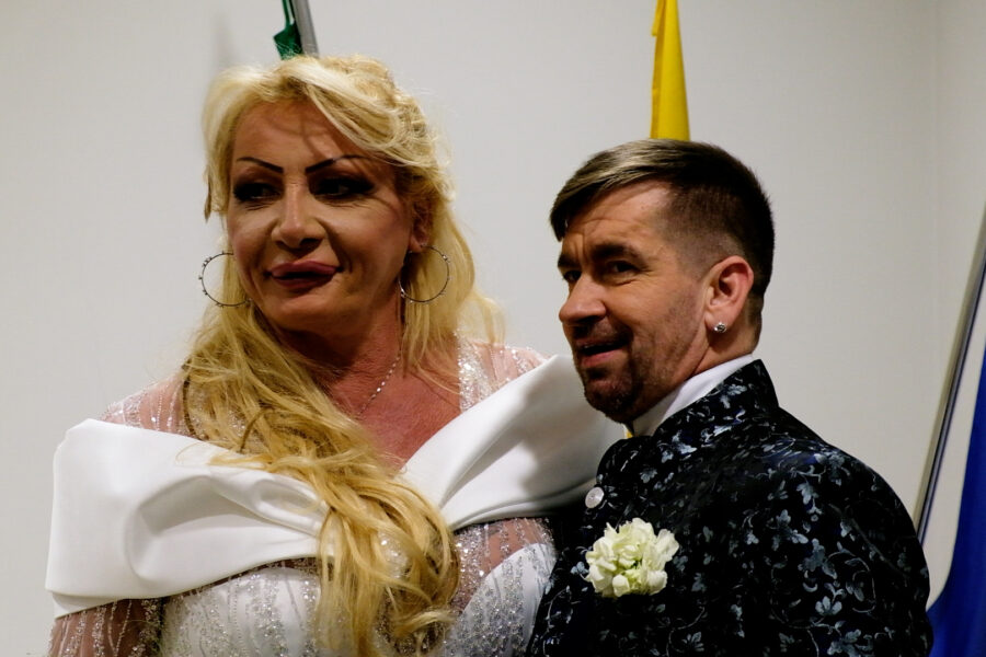 Tommy e Samantha sposi, è il primo matrimonio tra due trans in Italia: “Un sogno che si avvera”