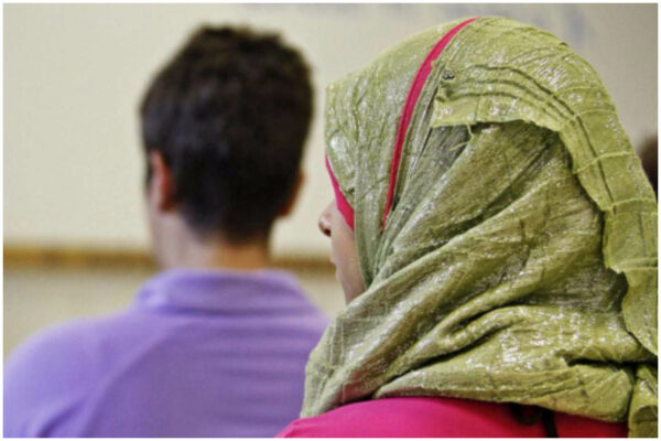 Dice ‘no’ a matrimonio combinato, picchiata per mesi: la confessione della 14enne che ha denunciato i familiari