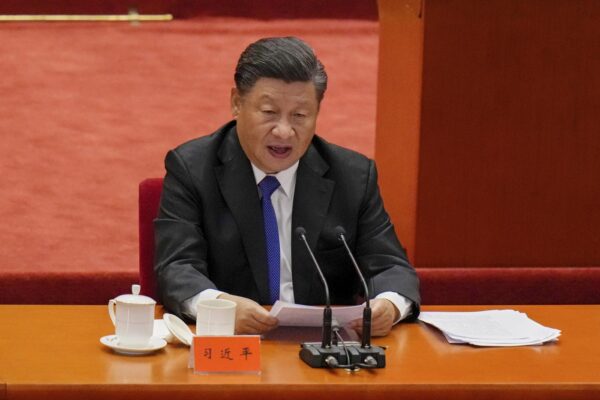 La Cina ha un nuovo imperatore: il “marxismo del XXI secolo” di Xi Jinping guiderà a vita Pechino