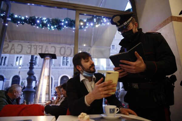 Super Green Pass, ecco come funzioneranno i controlli dal 6 dicembre