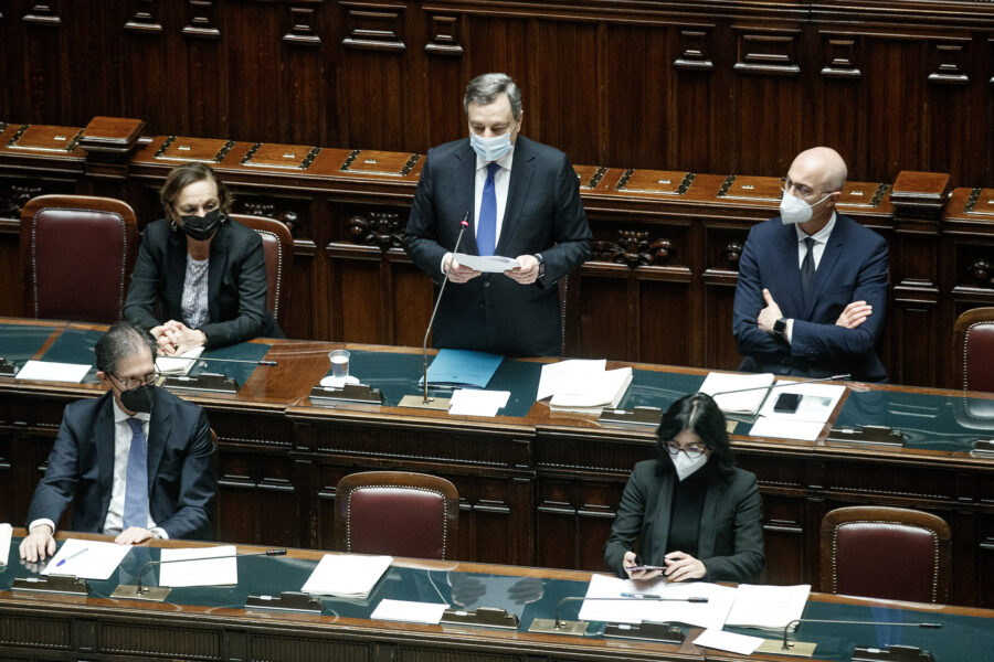 Foto Roberto Monaldo / LaPresse
15-12-2021 Roma
Camera dei Deputati – Comunicazioni del Presidente del Consiglio Mario Draghi sul prossimo Consiglio Europeo
Nella foto Mario Draghi

Photo Roberto Monaldo / LaPresse
15-12-2021 Rome (Italy)
Chamber of Deputies – Communications from the Prime Minister Mario Draghi on the next European Council  
In the pic  Mario Draghi