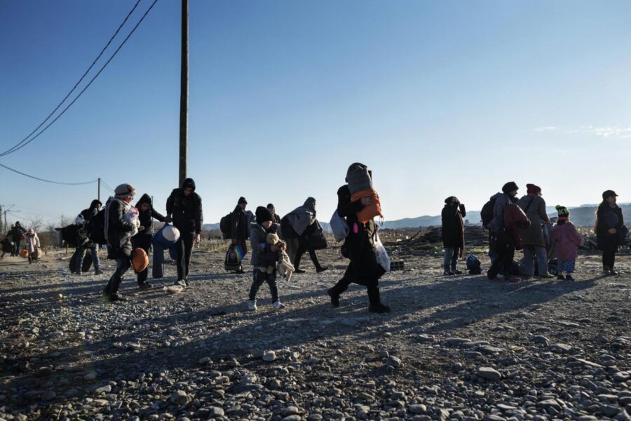 Zero diritti, solo concessioni: così l’Europa cancella i profughi