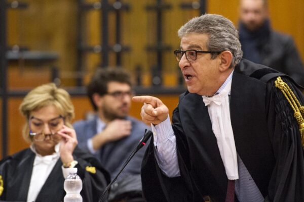 Pittelli sbattuto di nuovo in cella, l’accusa: “Ha scritto una lettera alla Carfagna”