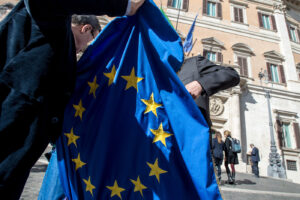 Un’Europa a 27 non regge più, bisogna rivedere i Trattati o il tramonto è vicino Un’Europa a 27 non regge più, bisogna rivedere i Trattati o il tramonto è vicino