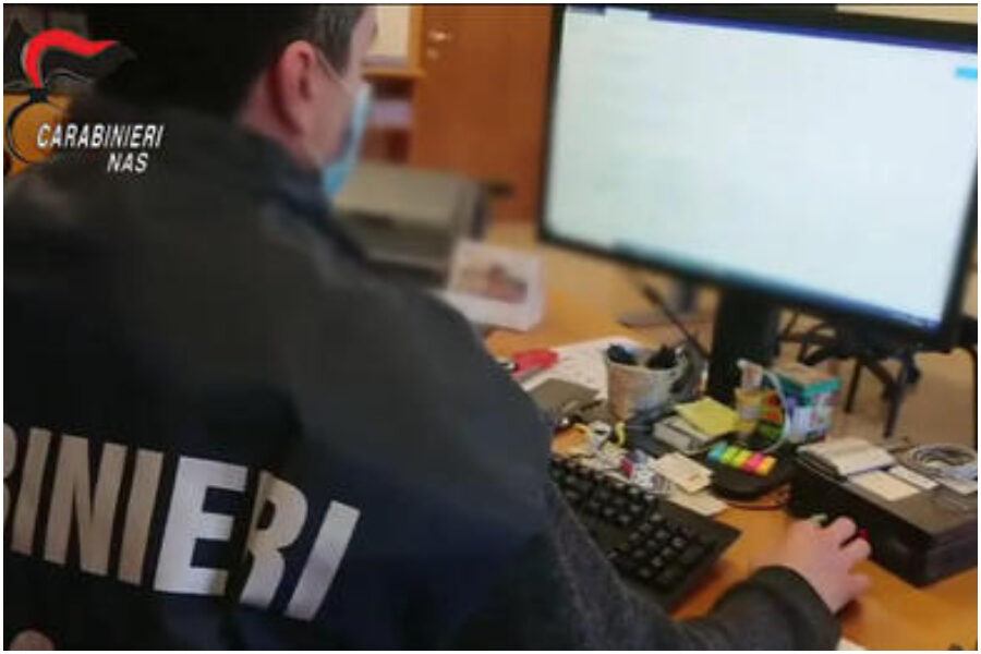 Farmaci online anti Covid, oscurati 30 siti: tra le terapie ‘fai da te’ i medicinali per cavalli