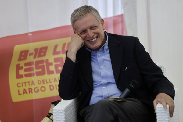 Intervista a Gianni Cuperlo: “In questo tempo senza alternative la sinistra deve dare il cattivo esempio”