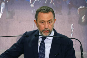 Intervista a Gian Domenico Caiazza: “Il Pd succube dei 5S ha cestinato la riforma del carcere”