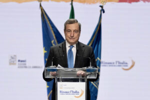 L’Economist premia l’Italia di Draghi come “Paese dell’anno”