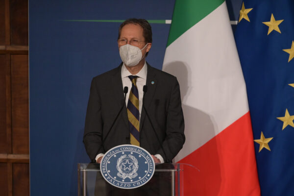 Si alla gogna, l’appello del capo dei giornalisti al Csm: insieme per continuare a violare la Costituzione Si alla gogna, l’appello del capo dei giornalisti al Csm: insieme per continuare a violare la Costituzione