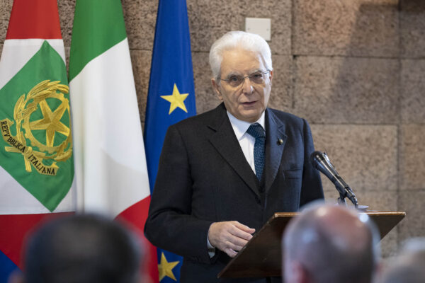 Quirinale, Mattarella si smarca dall’ipotesi di doppio mandato: “Questo è un commiato”