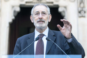 Intervista a Riccardo Di Segni: “Il vaccino contro l’antisemitismo è meno efficace di quello anti-Covid”