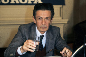 Su Berlinguer avevo ragione, la teoria del socialfascismo fu riesumata e applicata contro Craxi