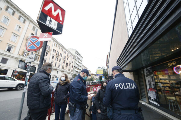 Dove serve il Super green pass dal 6 dicembre: le regole per ristoranti, feste e palestre