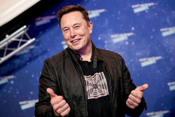 Chi è Elon Musk, il magnate spaziale che vuole la Luna e Marte