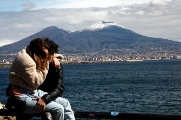 Maltempo in Campania, dopo un giorno di sole tornano vento e temporali: altre 24 ore di allerta arancione