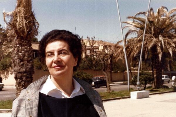 Professoressa muore per l’amianto a scuola, la sentenza storica: Ministero deve risarcire oltre 900mila euro Professoressa muore per l’amianto a scuola, la sentenza storica: Ministero deve risarcire oltre 900mila euro