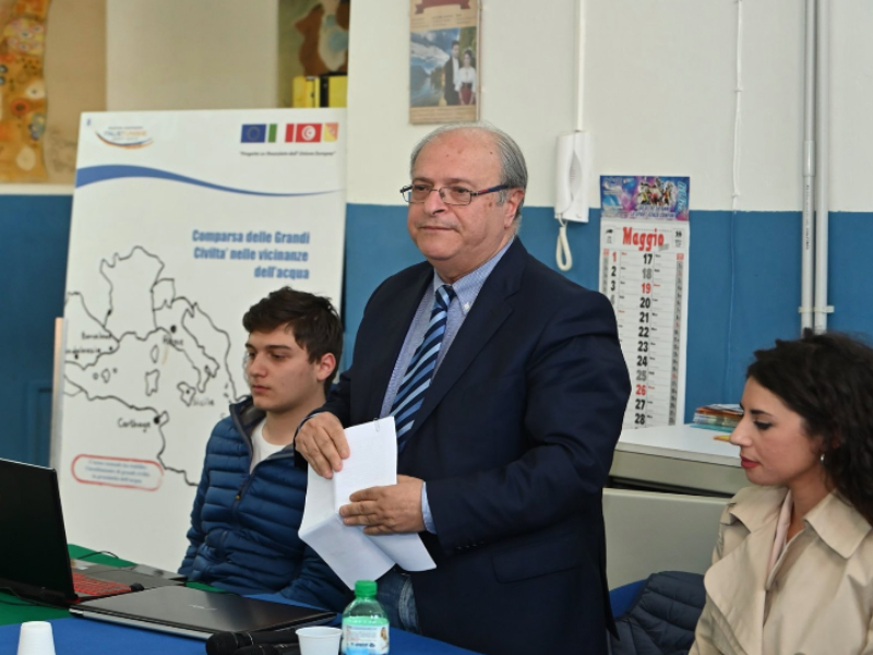 “Azzannate la vita, non adattatevi, difendete i più deboli”, il discorso agli studenti di Pietro Carmina, il professore morto nella strage di Ravanusa