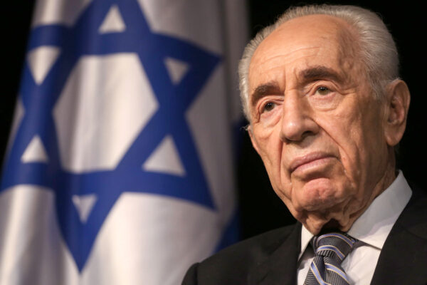 Chi era Shimon Peres, l’ex premier israeliano costruttore della pace in Medio Oriente