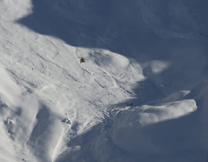 Foto LaPresse – Mauro Ujetto
20 11 2018 Sestriere ( Italia)
Cronaca
Valanga caduta dal Monte Rognosa a Sestriere. probabili 8 dispersi.
Nella foto:elicottero tra le montagne