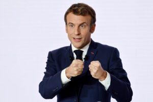 “Voglio rompere le p***e ai No Vax”, Macron dichiara guerra e spinge per il Green Pass “Voglio rompere le p***e ai No Vax”, Macron dichiara guerra e spinge per il Green Pass