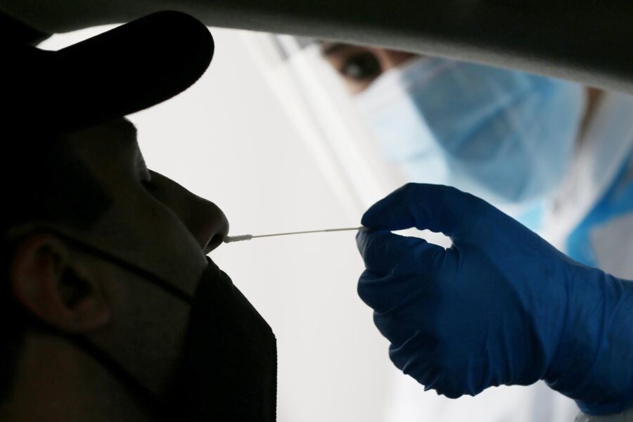 Covid, quasi 171mila positivi e 259 morti: nuovo record di contagi e picco di vittime